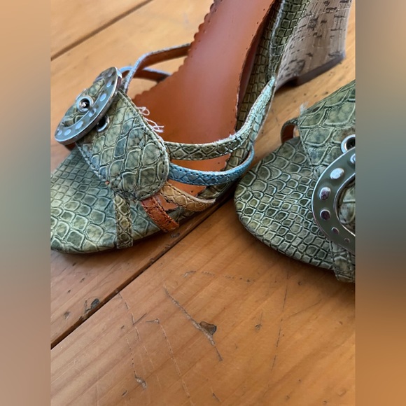 Light green vintage look heels - Picture 4 of 4